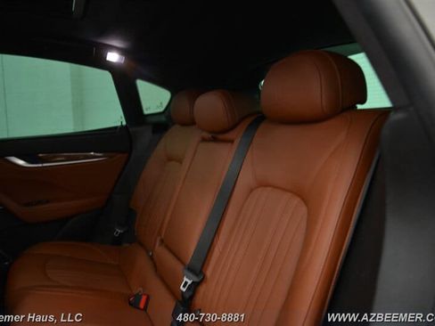 Used 2018 Maserati Levante S GranLusso image 23