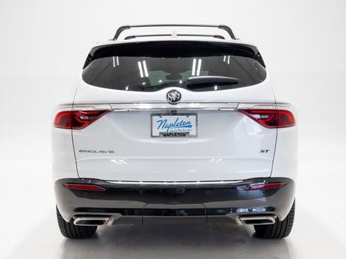 Used 2023 Buick Enclave Essence w/ Experience Buick Package FWD image 31