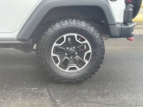 Used 2016 Jeep Wrangler Unlimited Rubicon image 20