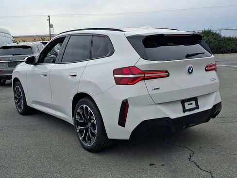 New 2026 BMW X3 xDrive30 w/ Premium Package image 3