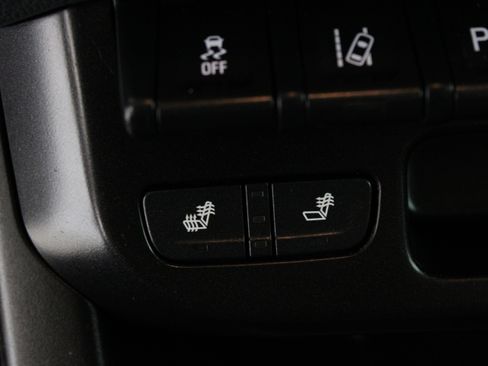 Used 2021 Chevrolet Colorado Z71 w/ Safety Package AWD/4WD image 22