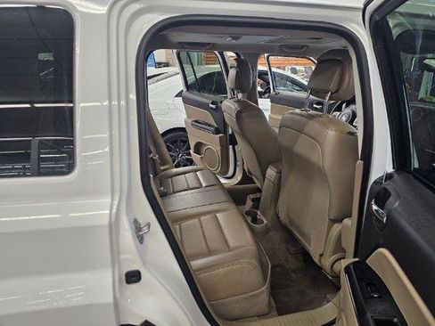 Used 2014 Jeep Patriot Limited w/ Sun/Sound Group AWD/4WD image 11