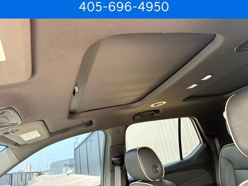 Used 2022 Chevrolet Traverse Premier w/ Redline Edition FWD image 34