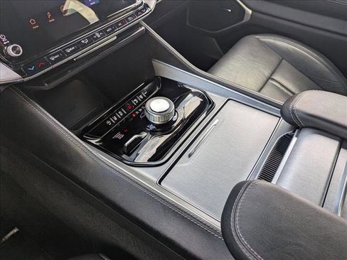 Used 2024 Jeep Wagoneer Series II image 12