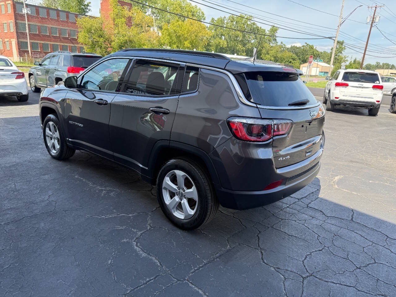Used 2019 Jeep Compass Latitude w/ Cold Weather Group AWD/4WD image 4