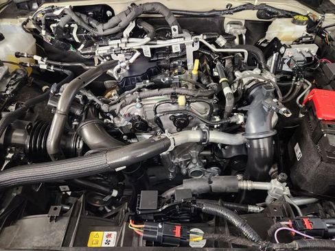 Used 2025 Ford Bronco Outer Banks AWD/4WD image 31