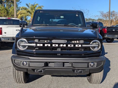 New 2025 Ford Bronco Outer Banks image 9