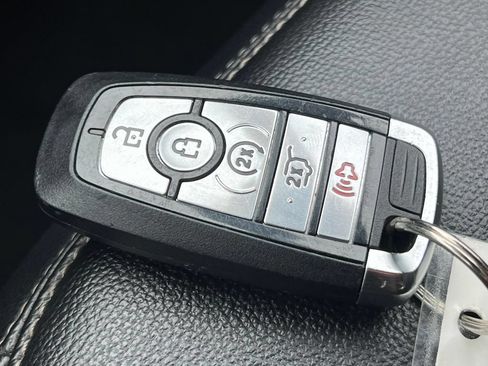 Used 2023 Ford Explorer Limited w/ Equipment Group 301A AWD/4WD image 37
