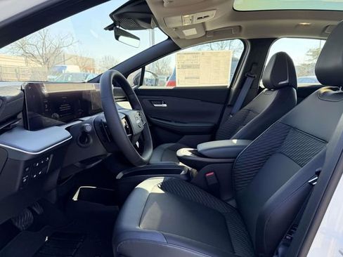 New 2026 Nissan Leaf Platinum+ w/ Cargo Package (Platinum+) FWD image 16