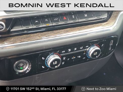 Used 2023 GMC Sierra 1500 SLE image 25