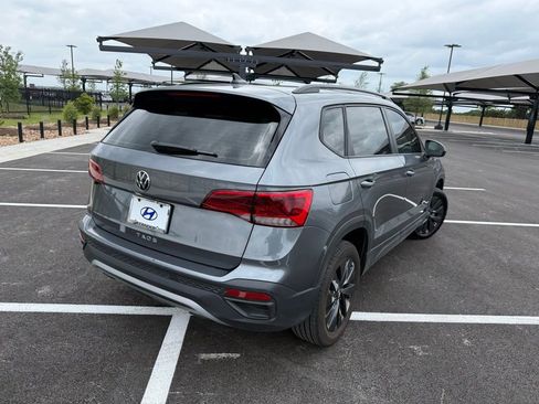 Used 2024 Volkswagen Taos S w/ MDO Package FWD image 5