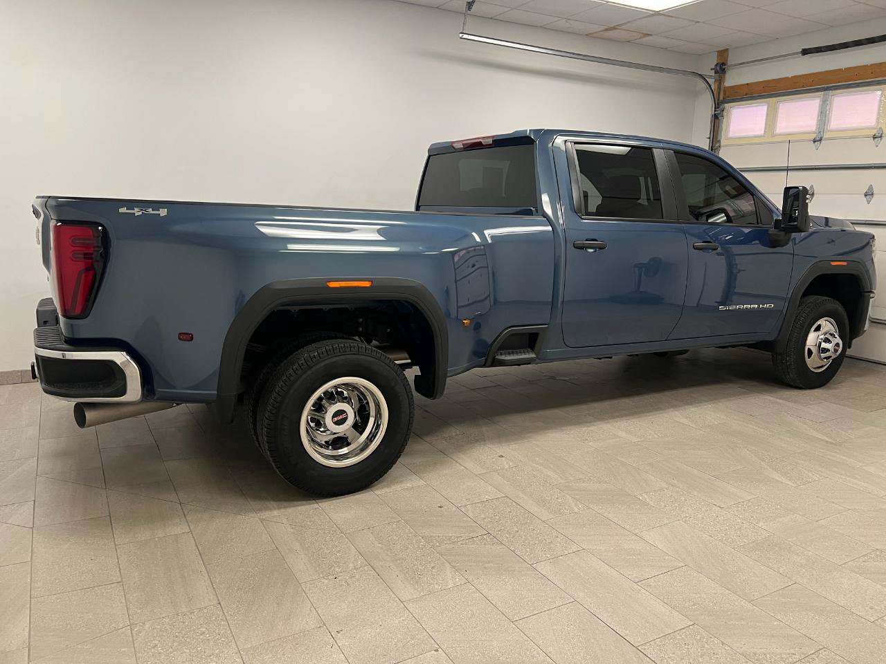 Used 2026 GMC Sierra 3500 Pro w/ 1SA Pro Safety Plus Package AWD/4WD image 15