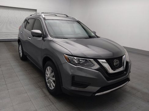 Used 2018 Nissan Rogue SV w/ Premium Package FWD image 13
