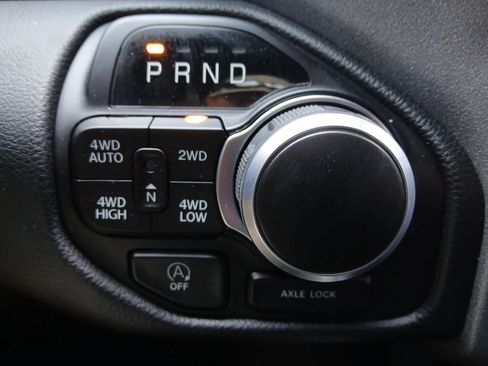 Used 2024 RAM 1500 Big Horn AWD/4WD image 35