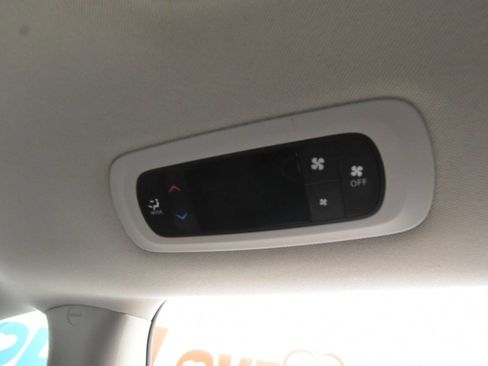 Used 2023 Chrysler Voyager LX FWD image 19