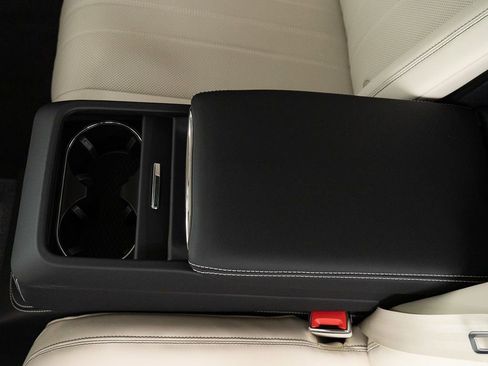 New 2026 Bentley Flying Spur Plug-In Hybrid AWD/4WD image 27