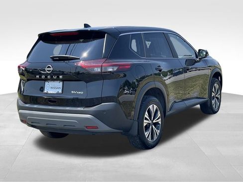 Used 2022 Nissan Rogue SV image 4