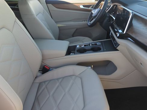 New 2026 Volkswagen Atlas SE image 19