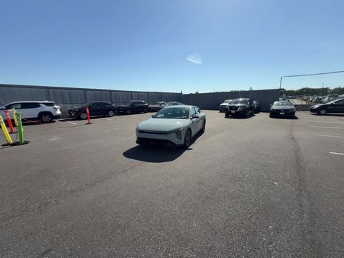 Used 2025 Kia K4 FWD image 11