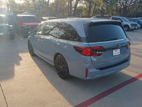 Used 2025 Honda Odyssey Sport-L image 13