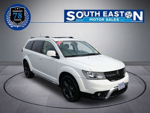 Used 2019 Dodge Journey Crossroad w/ Nav & Sun Group image 2