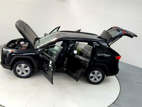 Used 2024 Toyota RAV4 XLE w/ Convenience Package AWD/4WD image 18