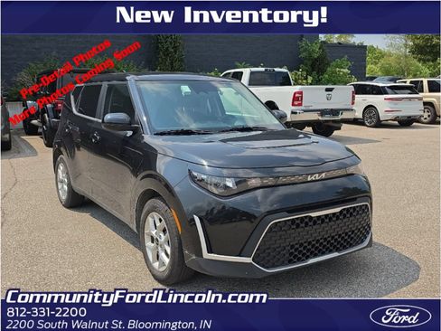 Used 2024 Kia Soul LX w/ Option Group 015 FWD image 1
