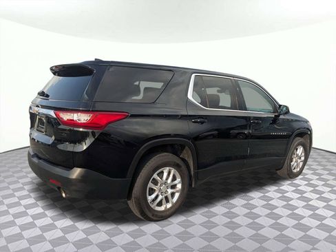 Used 2019 Chevrolet Traverse LS FWD image 4