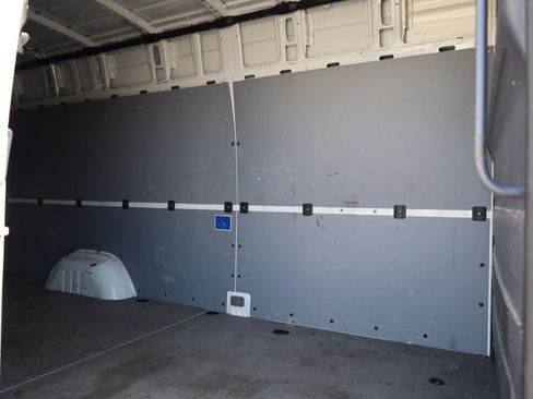 Used 2017 Mercedes-Benz Sprinter 2500 image 12