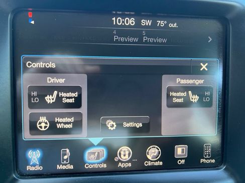 Used 2015 Jeep Cherokee Latitude w/ Cold Weather Group AWD/4WD image 32