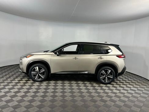 Used 2023 Nissan Rogue Platinum w/ Platinum Premium Package image 9