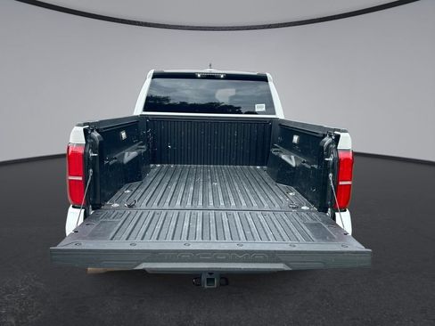 Used 2025 Toyota Tacoma SR5 RWD image 31