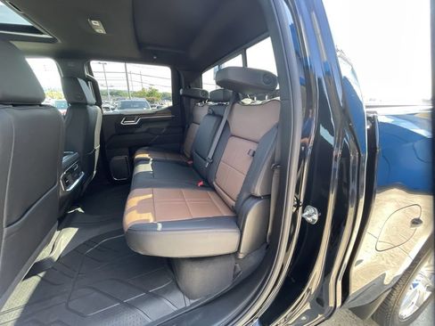 Certified 2025 Chevrolet Silverado 1500 High Country AWD/4WD image 26