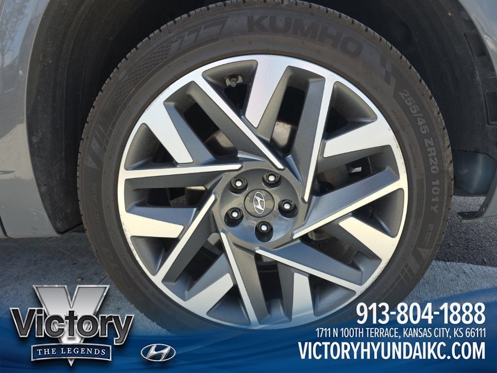 Used 2023 Hyundai Santa Fe Calligraphy AWD/4WD image 15