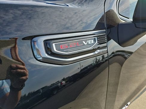 Used 2021 GMC Sierra 1500 AT4 w/ Off-Road Performance Package image 37