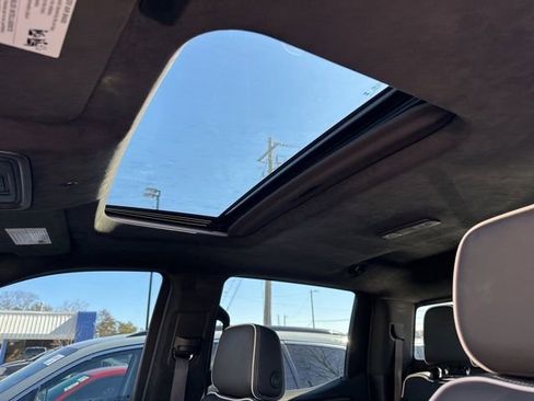 Used 2024 GMC Sierra 1500 AT4X image 9