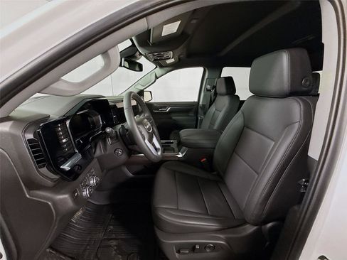 New 2026 GMC Sierra 1500 SLT w/ SLT Premium Plus Package image 17