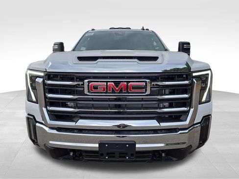 New 2026 GMC Sierra 3500 SLE w/ SLE Convenience Package AWD/4WD image 4