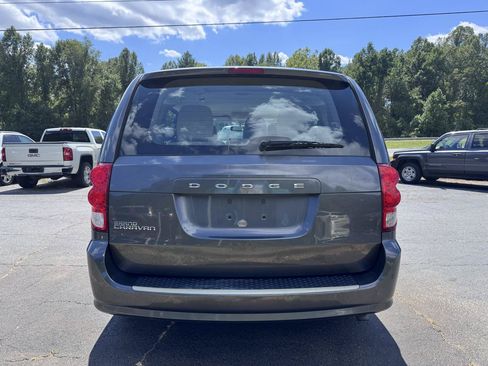 Used 2015 Dodge Grand Caravan American Value Package w/ UConnect Hands-Free Group FWD image 6