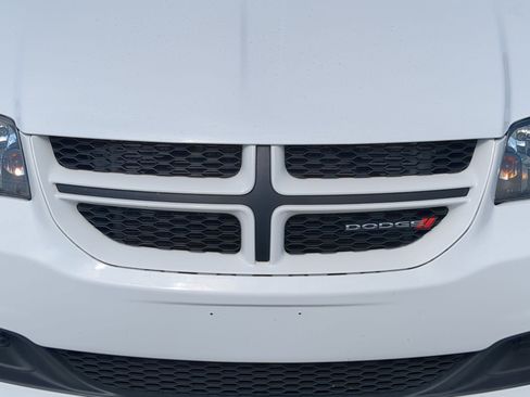 Used 2019 Dodge Grand Caravan GT FWD image 9