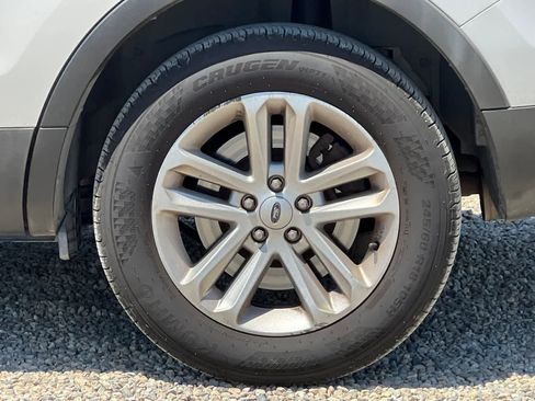 Used 2013 Ford Explorer XLT FWD image 12