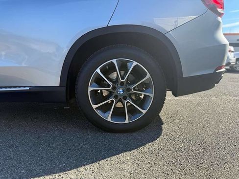 Used 2018 BMW X5 xDrive40e image 9