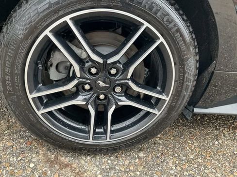 Used 2022 Ford Mustang GT image 11