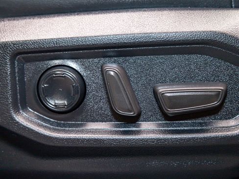 Used 2022 Toyota Tundra Platinum image 26