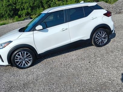 Used 2024 Nissan Kicks SV