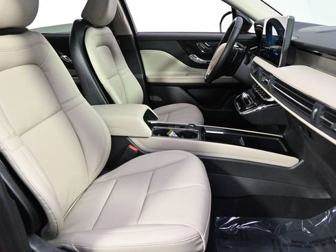 New 2026 Lincoln Corsair Premiere image 16