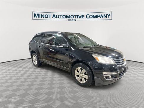Used 2013 Chevrolet Traverse LT image 2