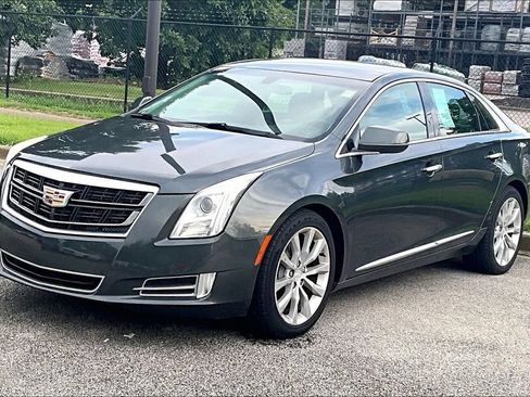 Used 2017 Cadillac XTS Luxury AWD/4WD image 3