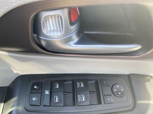 Used 2024 Chrysler Voyager LX FWD image 13