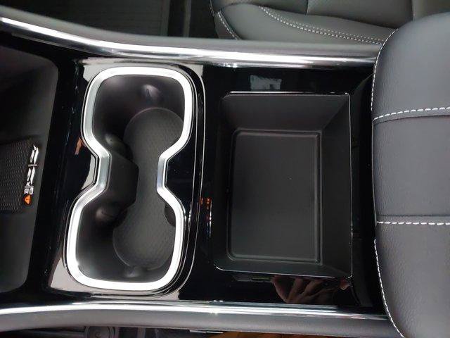New 2027 Chevrolet Traverse LT w/ Driver Confidence Package FWD image 29